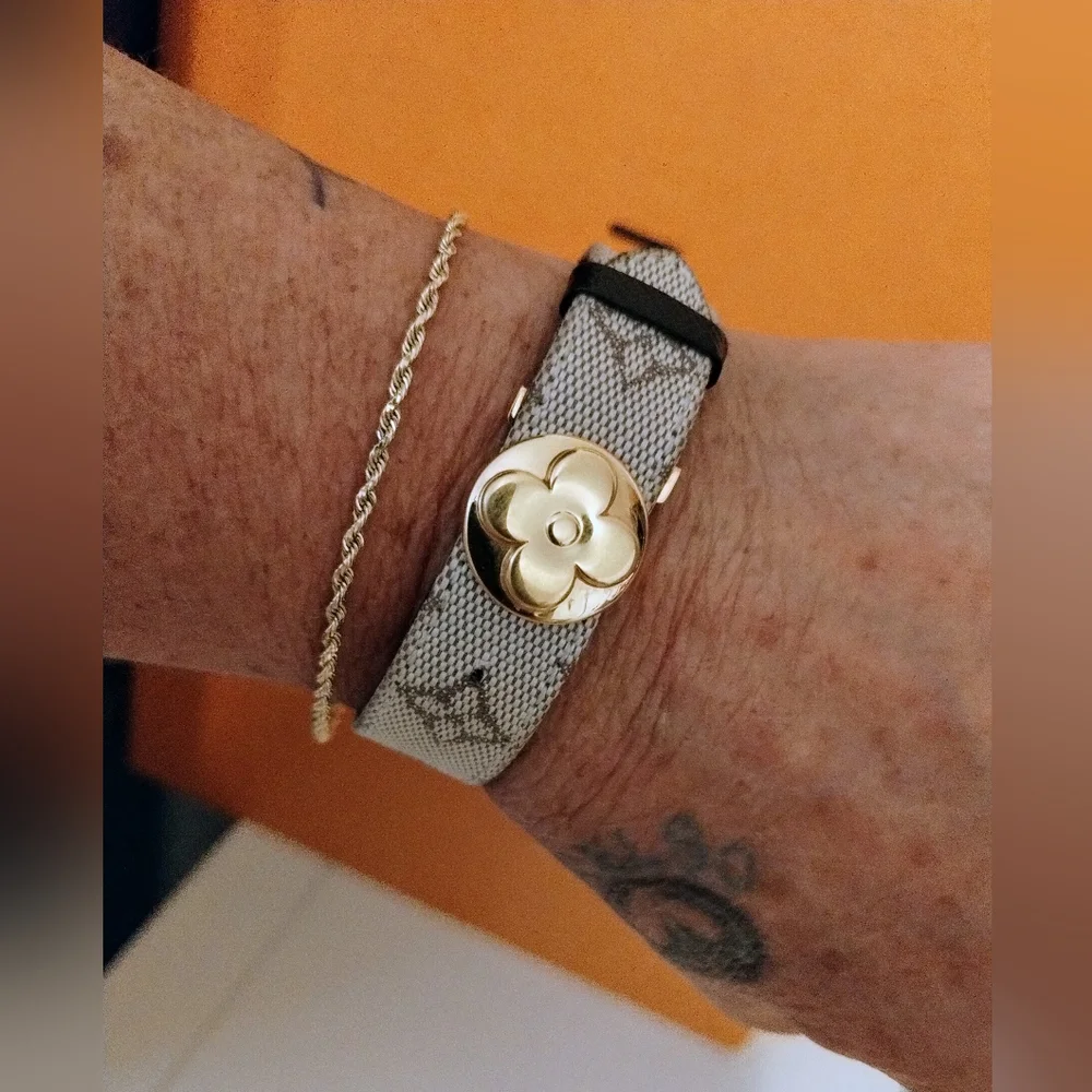 Louis Vuitton Bracelet Excellent Pre-loved Condition - Picture 1 of 9